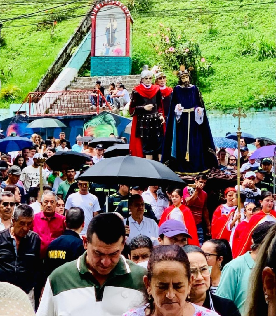 Viacrucis del Viernes Santo en Neira (Caldas).