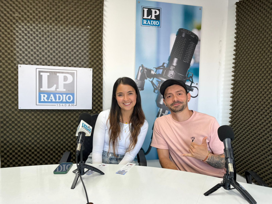 Juana Valentina Bustos, y Andrés Felipe Buitrago, integrantes de la Universidad Intergeneracional. 