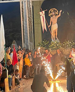 Foto|Diego Salgado|LA PATRIA Los católicos celebran hoy la fiesta de la Pascua, que representa la Resurrección de Jesús, tras haber revivido durante esta Semana Santa su pasión y muerte. Es parte de las fechas más importantes del año litúrgico, que comprende además 50 días hasta el domingo de Pentecostés, el 19 de mayo, con la venida del Espíritu Santo.