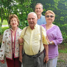 Silvia Calderón de Trejos, Gustavo Robledo Isaza, Rosa Vázquez de Robledo y Juan Fernando Trejos Calderón.