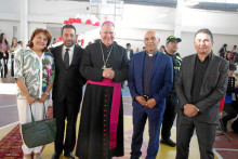 María Constanza Montoya, concejal de Manizales; Andrés Felipe Betancurth, monseñor José Miguel Gómez, presbítero Alberto Llanos Castaño, rector del colegio LANS, y Carlos Jaime Gallego