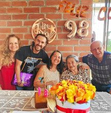 Foto | Lector | LA PATRIA Eliss del Rosario Cardona, Cristian Ferlin, Zulay Rocío Echeverri, Marina Mejía y Andrés Ferlin.