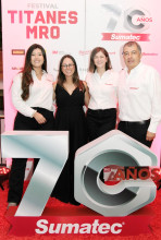 Manuela Jaramillo, María Camila Ramírez, Diana Sánchez y Carlos Mejía, director regional.