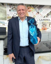 Alfonso Salgado vive en el barrio La Enea de Manizales, desde allí reportó diariamente sintonía y está pendiente de las novedades de ciudad.