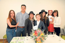 Paula de Greiff, Pablo Arcila, Marina Jiménez Buitrago, Federico Arcila, Isabella Navarro, Irene Arcila y Carolina Arcila.