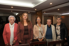 Romelia Marín, Yolanda López, Gloria Narváez, Luis Guevara y Esther Bernal.