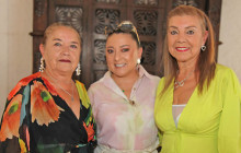 Luz Estella Román, Lorena Jurado Román y Doris Román Serna.