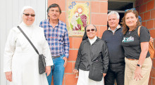 Hermana Gloria del Carmen Torres, ingeniero Jorge Mejía, hermana Martha Lucía Andrade, Andrés Echeverry y la ingeniera Beatriz Pardo.