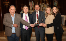  Óscar Tulio Lizcano, Giuseppe Angelillis,  Diego Angelillis, Magnolia Quiceno y Érika Angelillis. 