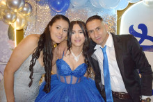 Ana Yulieth Alarcón Quintero en compañía de sus padres, Yesica Quintero y Jhon Jaime Alarcón.