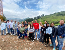 Integrantes del grupo empresarial Sohnos, con familiares y demás invitados especiales.