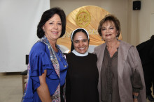 Adriana Gutiérrez, hermana Jessica Arango y Ángela María Gómez.