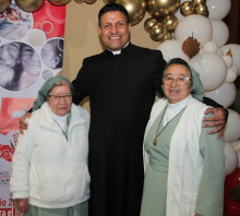 Hermana Blanca Marina Santa, presbítero Edwin Andrés Arias y hermana María Lucelly Quintero.