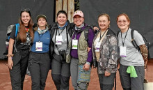 Gabriela Torres, Jennifer Grisales, Margaret Sánchez, Paola Sepúlveda, Gloria Alicia Mariño y Lina Gañán, del club de observación de aves Ensíferas.
