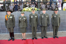 Integrantes de la mesa principal: teniente coronel Diego Armando Villar Cuella (director Esagu); coronel Rocío Milena Melo Puerto (comandante Policía Caldas); brigadier general Herbert Benavidez Valderrama (jefe nacional de Administración de Recursos de la Policía Nacional); coronel Dave Anderson Figueroa Castellanos (comandante Policía Metropolitana de Manizales), y comisario Alexánder Montaño Piñeros (mando ejecutivo Esagu).