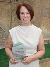 Reconocimiento de la Lonja Propiedad Raíz a Mónica Cuartas Villegas (gerente Caldas).