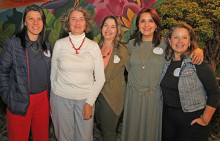 Andrea Cruz, Gloria Beatriz Salazar, Alba Patricia González, Elizabeth Ramírez y Lina Arango.