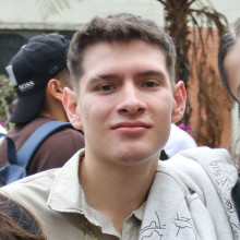 Video: la fiebre por Mario Mendoza se toma la Universidad de Caldas, así reciben al escritor en Manizales David Fernando Arias, estudiante de Ingeniería en Sistemas, 18 años