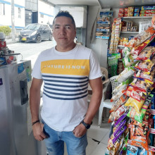 De basurero a nuevo centro deportivo: rescatan 18 mil metros cuadrados en Manizales, obra aleja la inseguridad Gildardo Antonio Villada, comerciante en la Tienda Avícola Jero y Samu