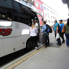 Sepa que hacer si no le dan las vueltas en el bus