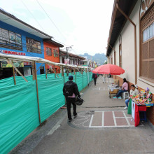 piden rehubicar a vendedores informales de bulevar de Villamaría