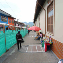 piden rehubicar a vendedores informales de bulevar de Villamaría