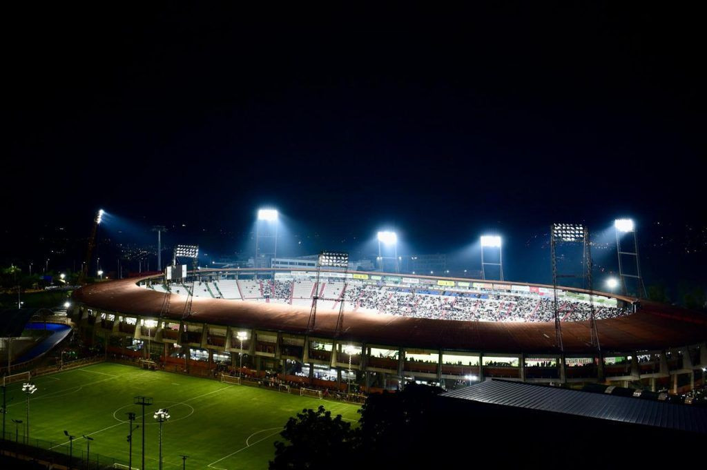 Las nuevas luces del estadio Palogrande permiten crear efectos al ritmo de la música y adaptarse a cada tipo de evento, de acuerdo con la Alcaldía de Manizales.